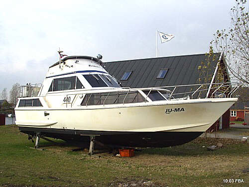 Moonraker 36