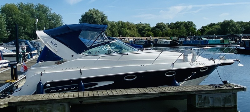 Maxum 2800 SCR