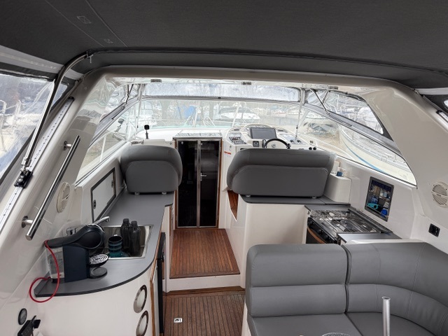Cockpit Salon